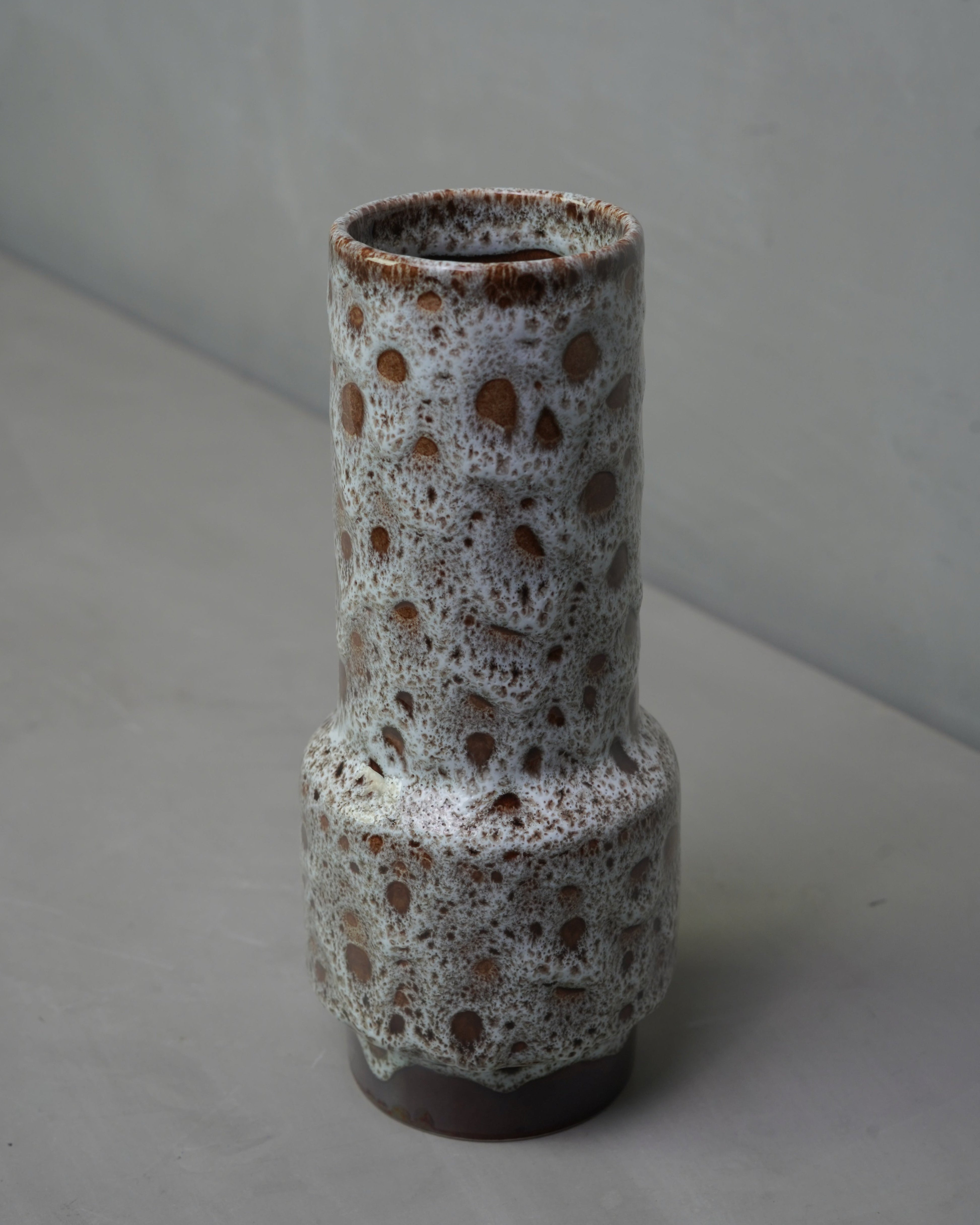 Lava Ceramic Retro Vase White & Brown