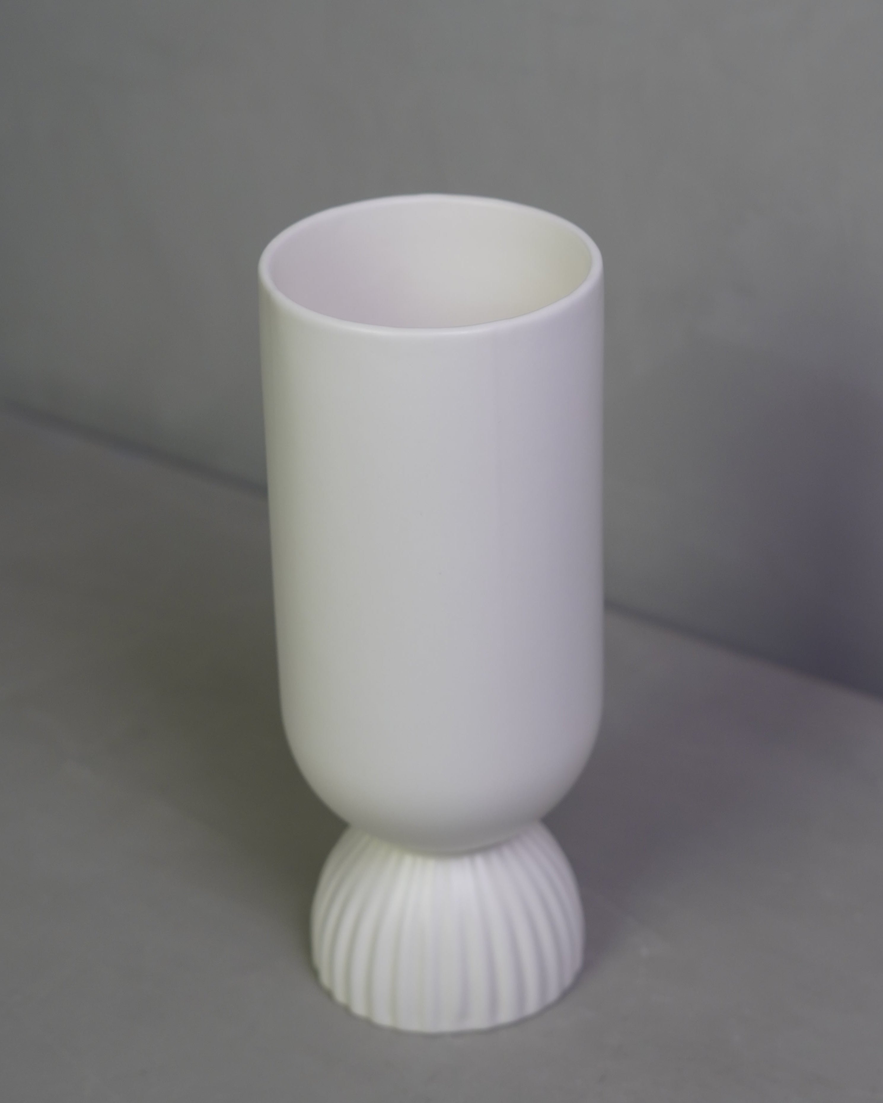 Lina Vase – Porcelain Cloud