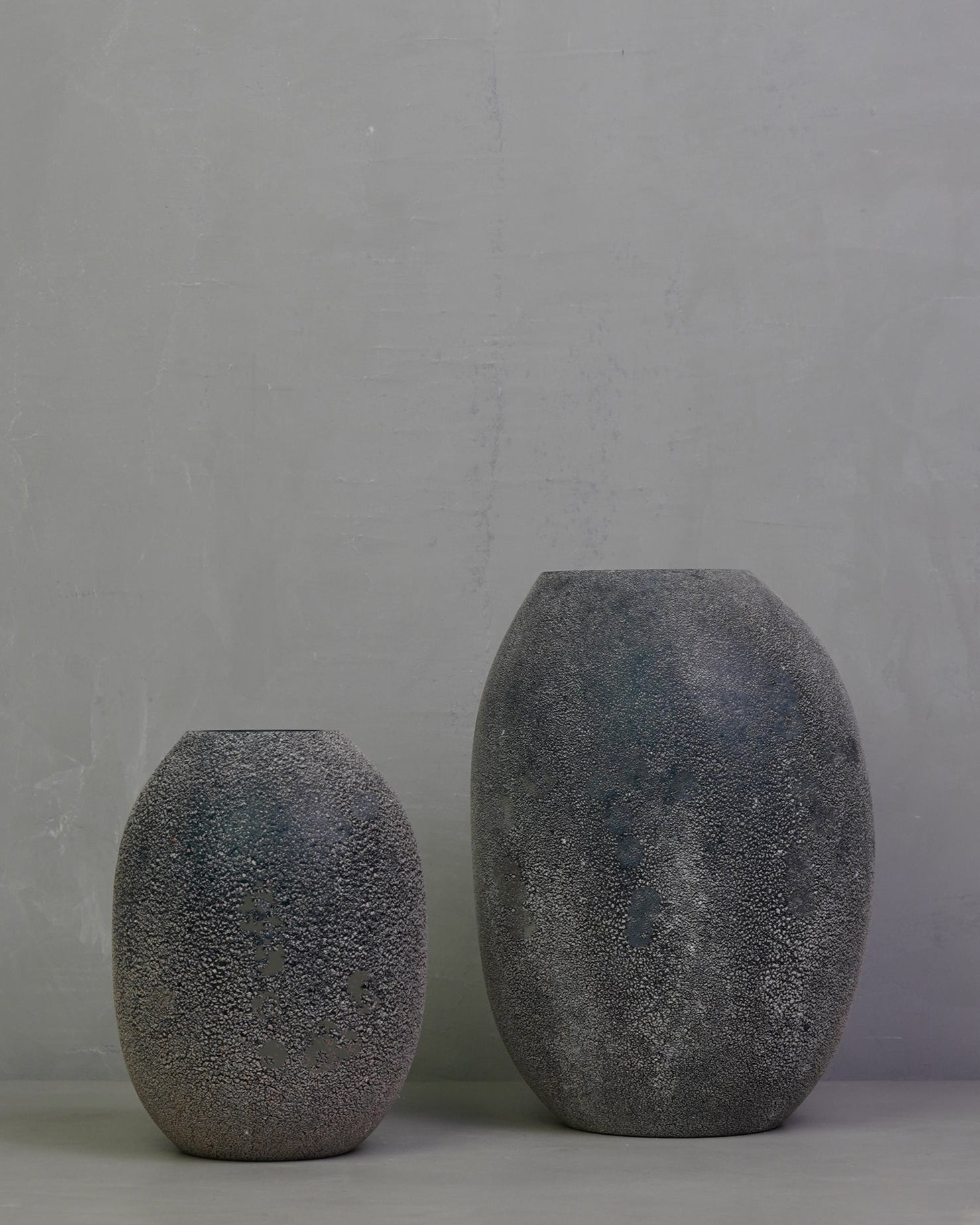 Pebble Vase L - Gray
