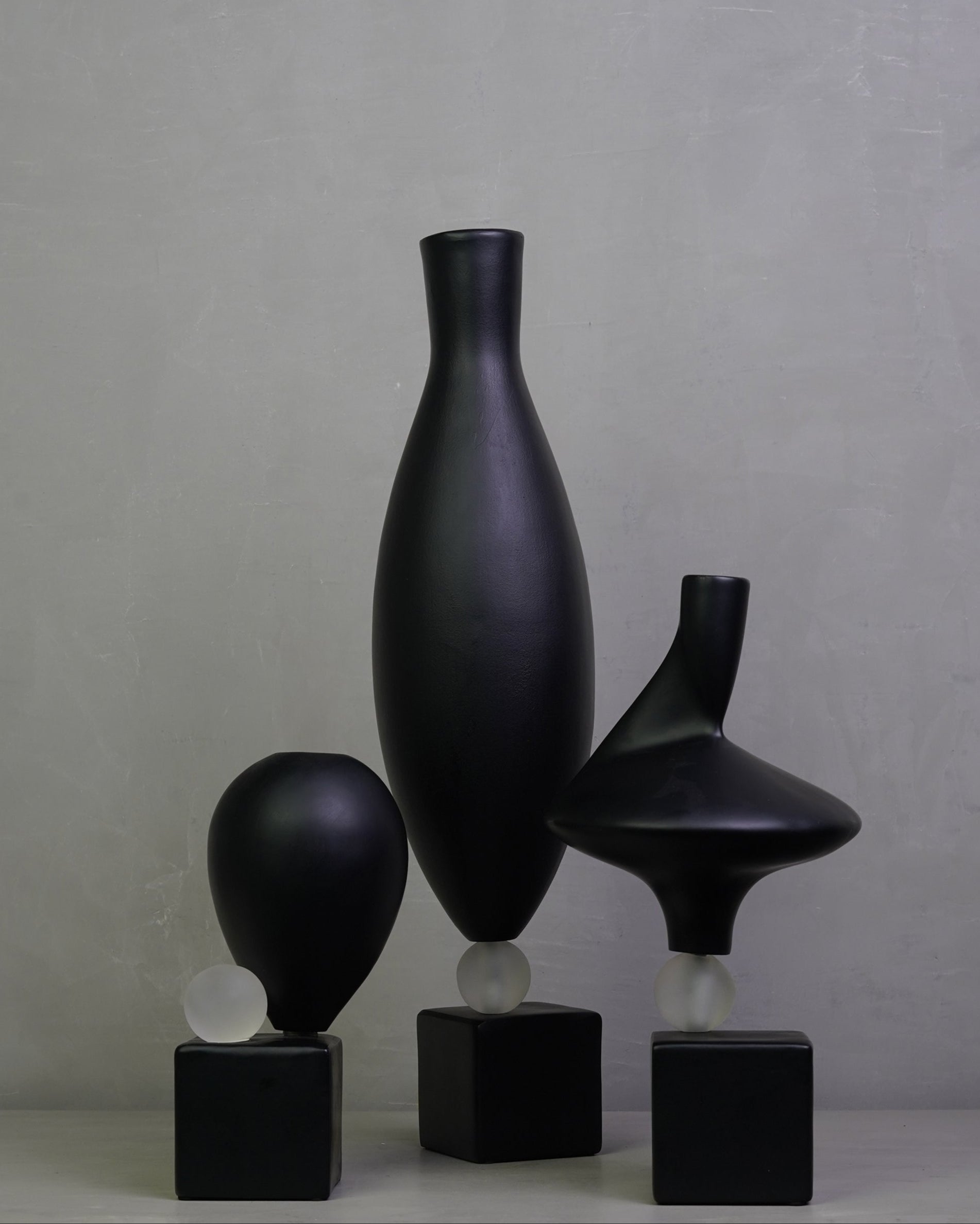 Equilibrium Spinning Top Vase