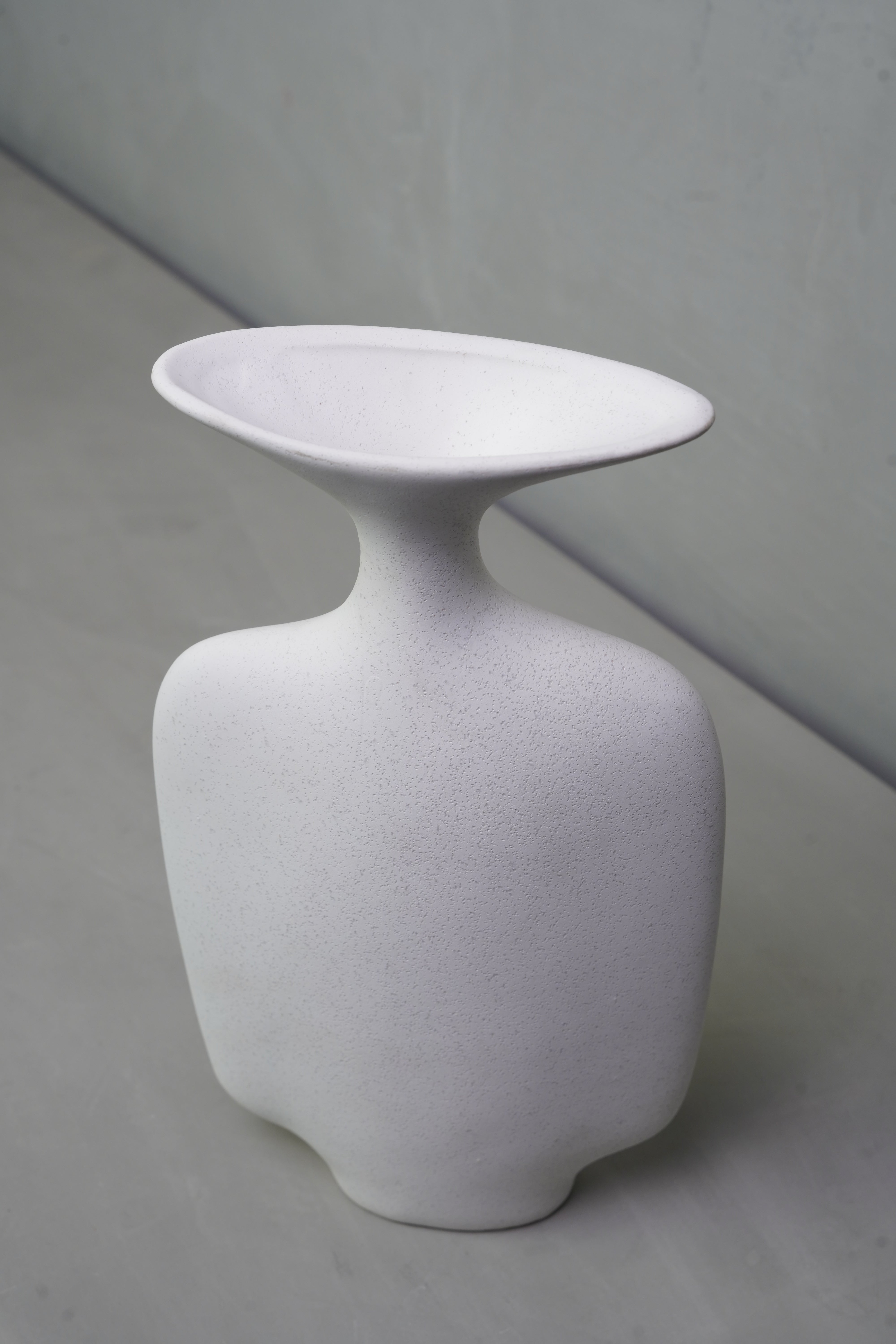 Nantou Vase - White