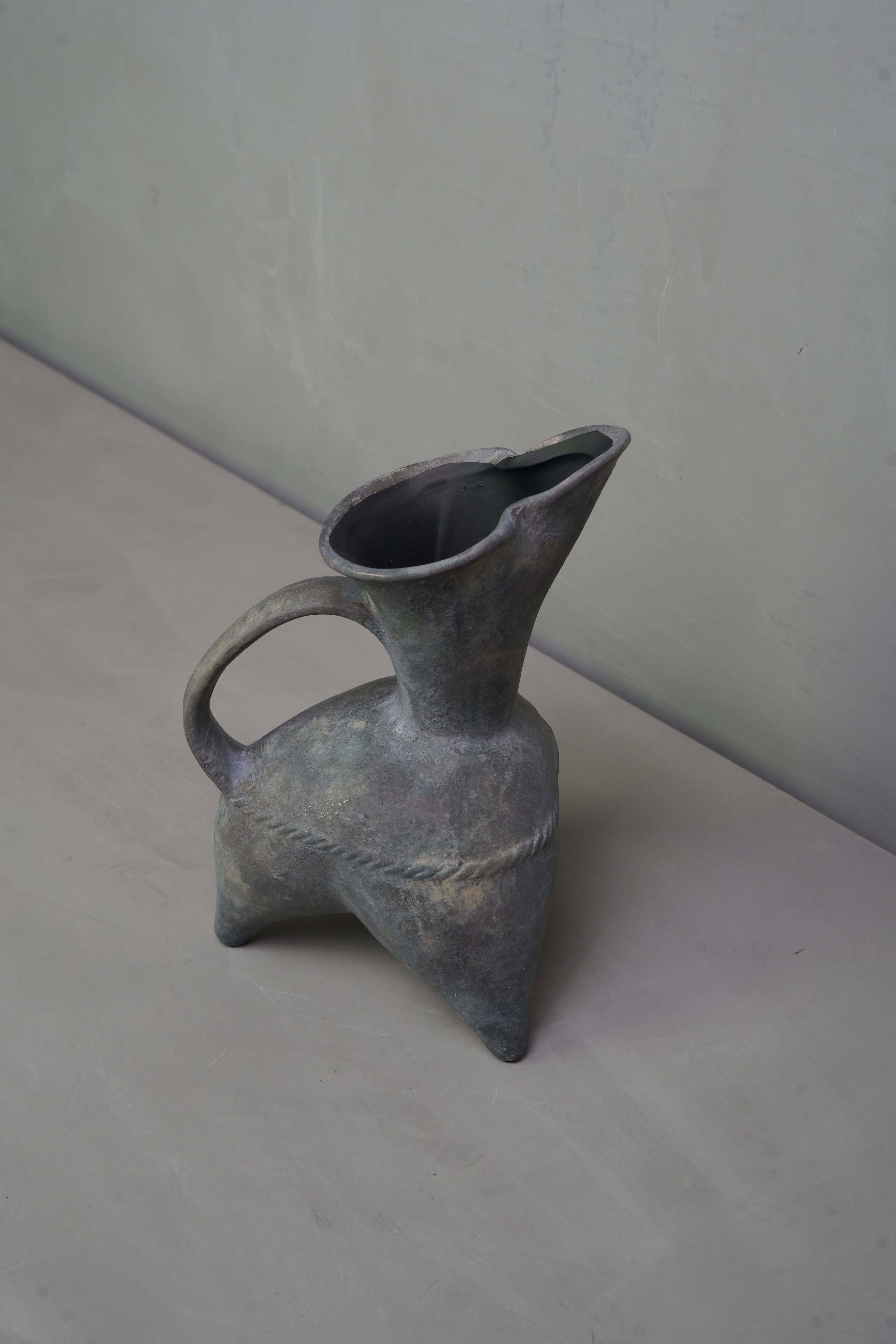 3 Leg Handle Pot Jar Crock - Grey