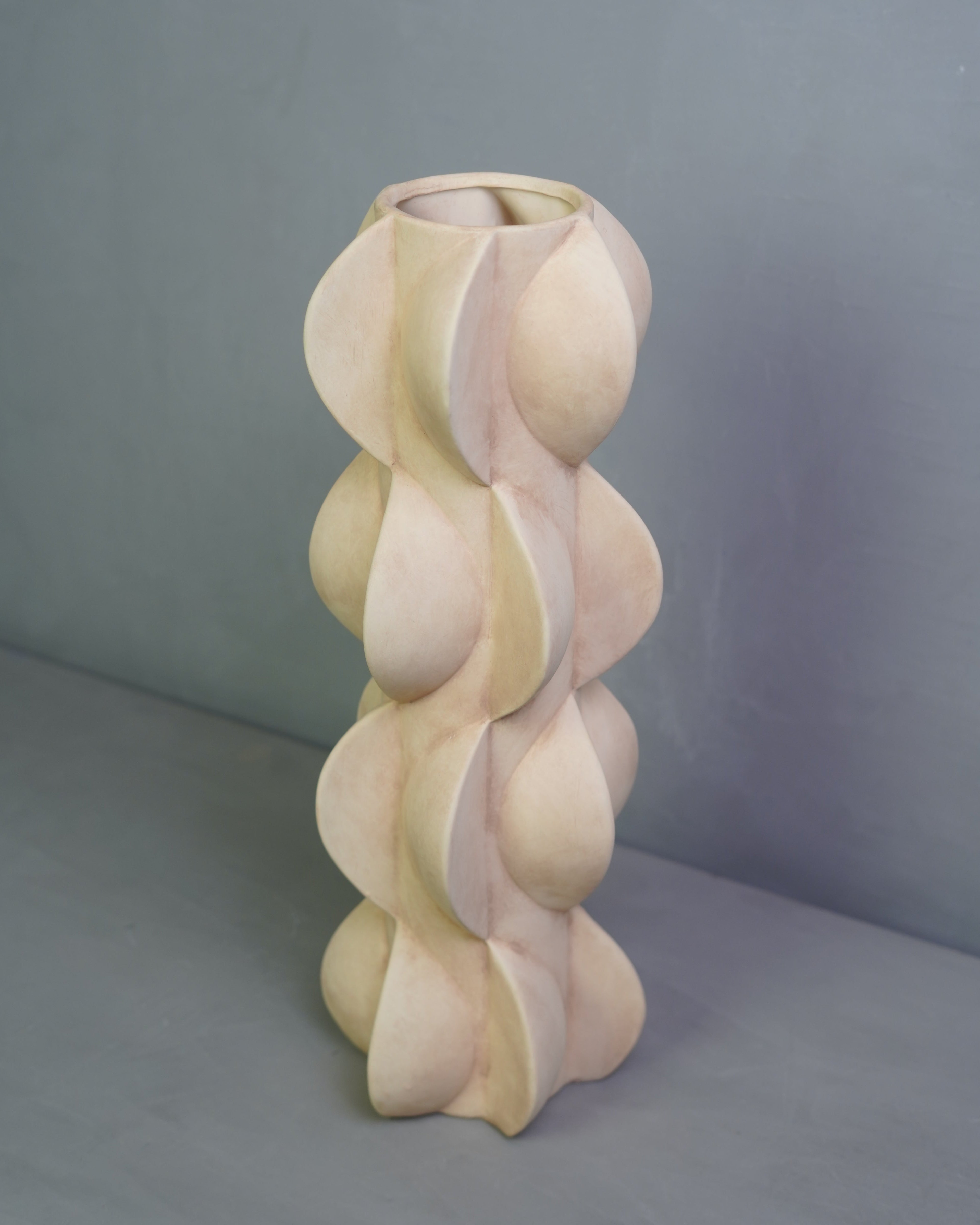 Goglet matte finish ceramic vase - Beige