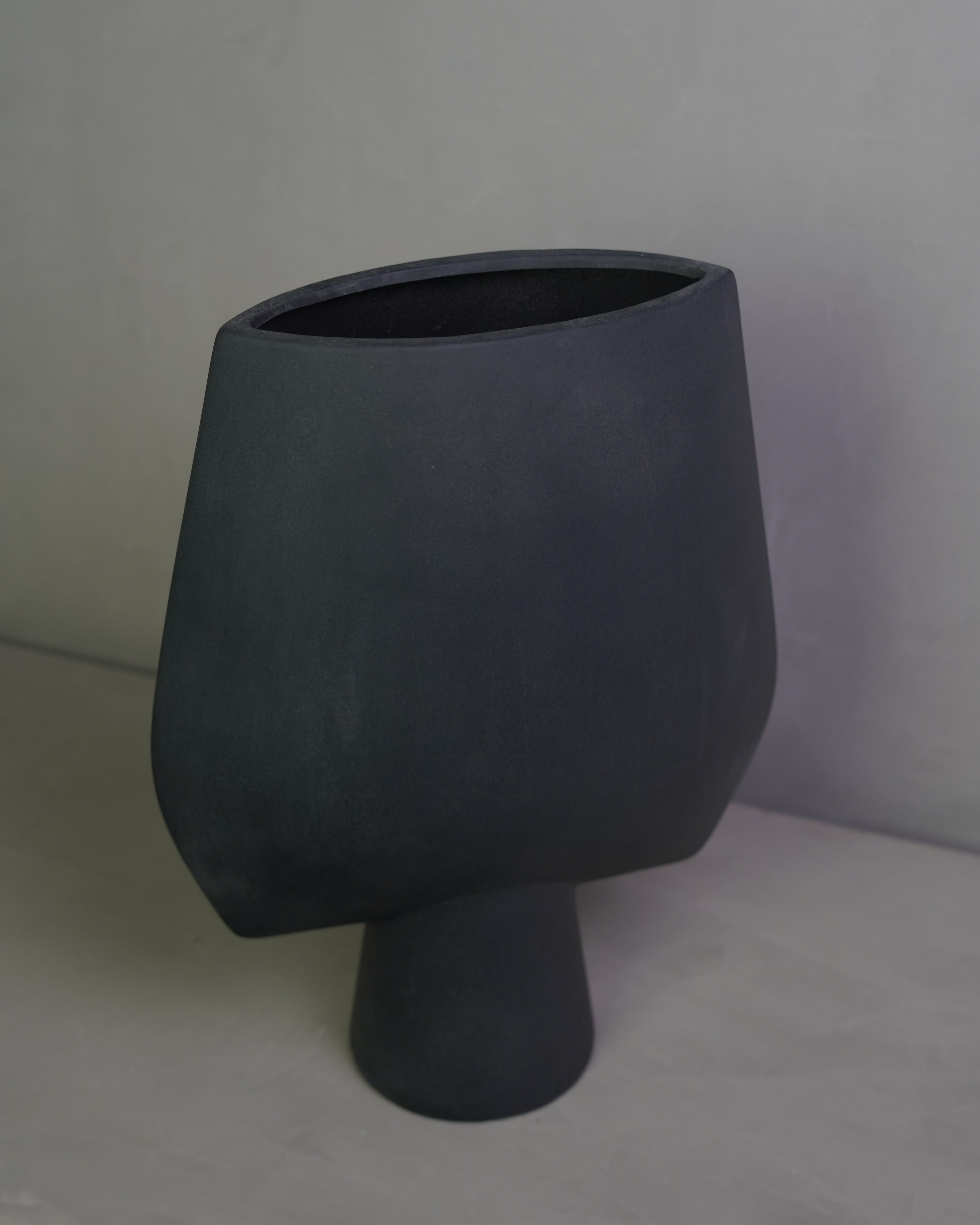 Sphere Vase Square Large - Black