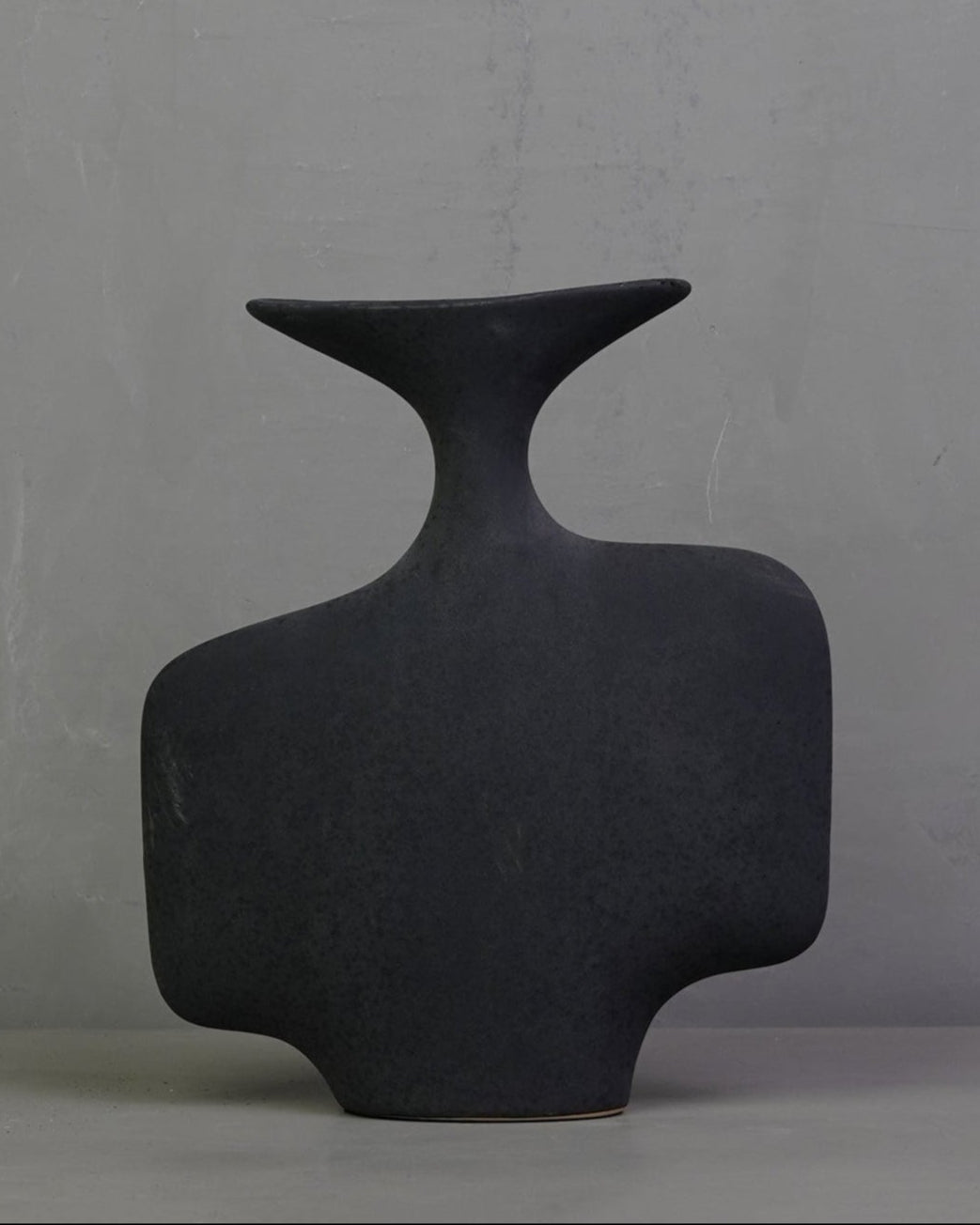 Nantou Vase - Ceramic Black