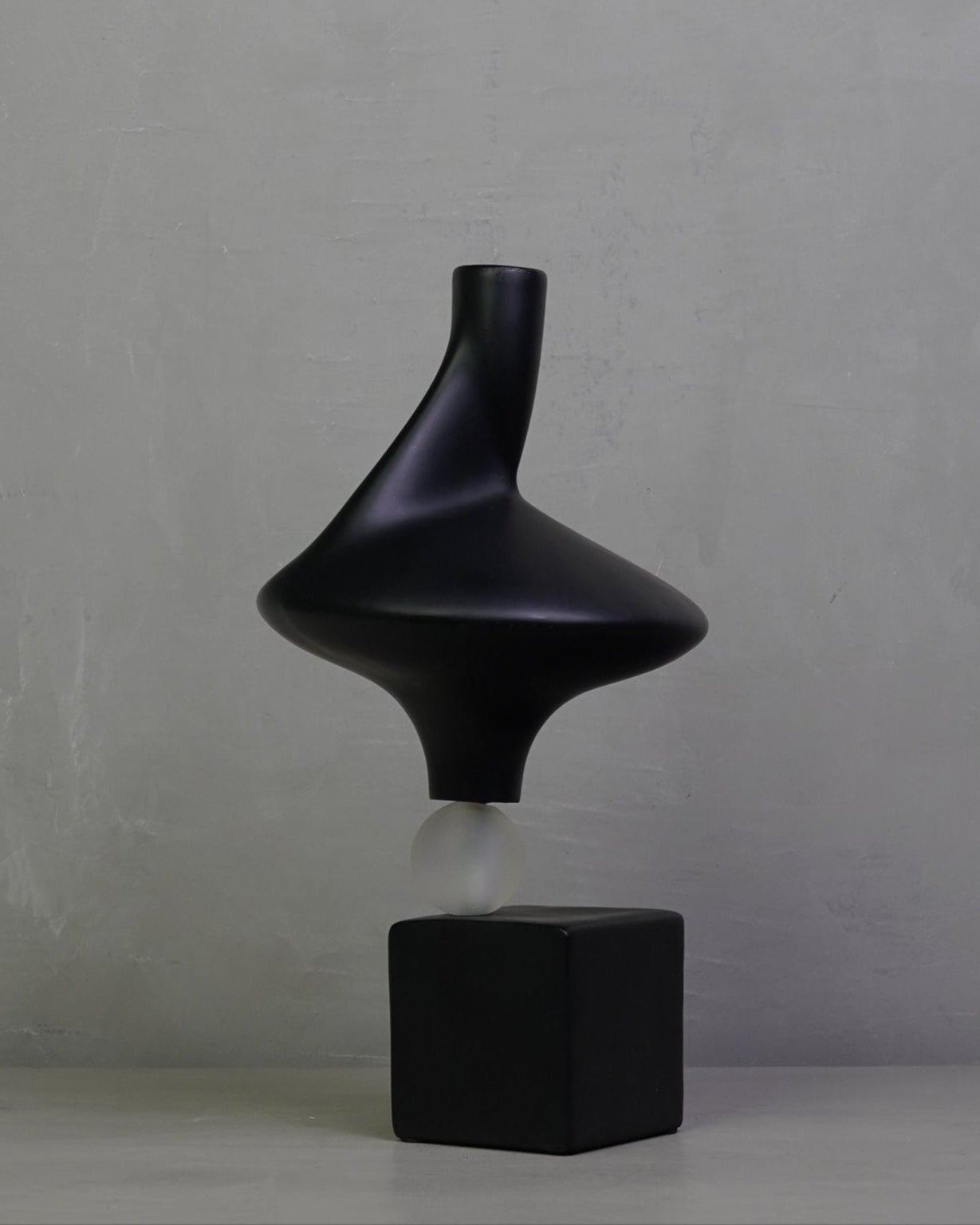 Equilibrium Spinning Top Vase
