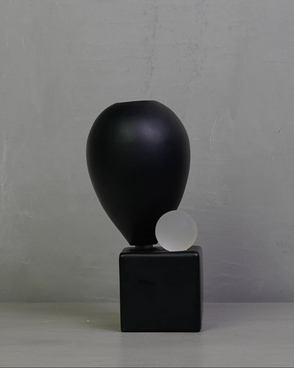 Equilibrium drop Vase